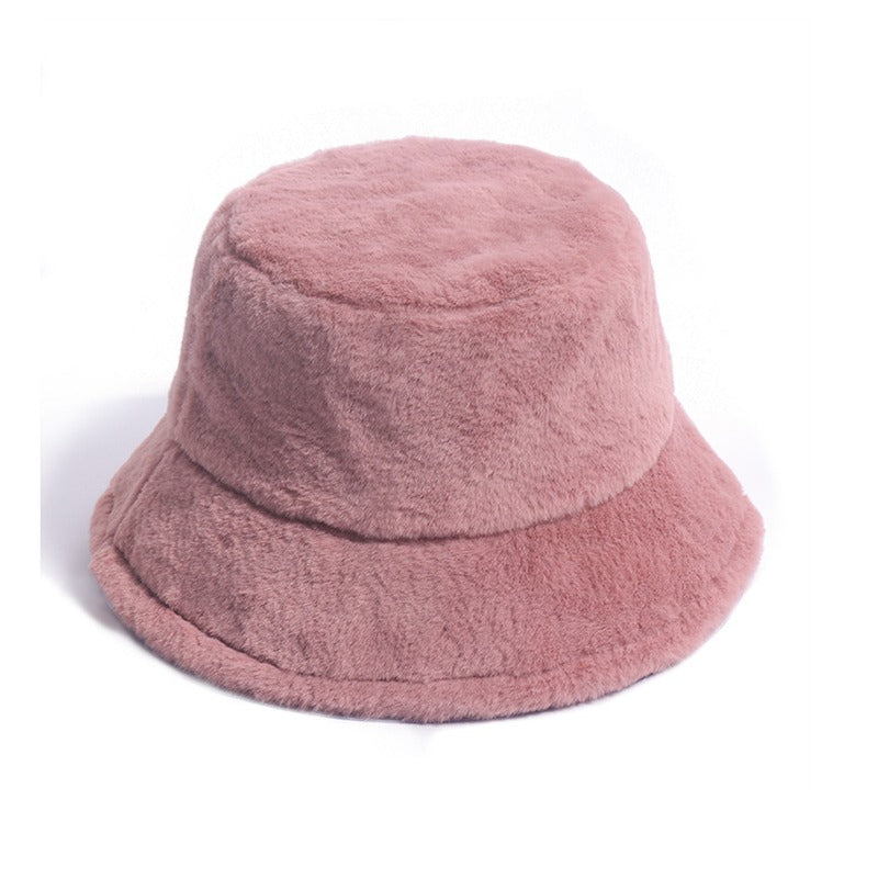 O Chapéu Exclusivo Labela é extremamente versátil e pode ser usada em diversas ocasiões. Adicione um toque retrô a um traje elegante ou destaque-se em eventos especiais.